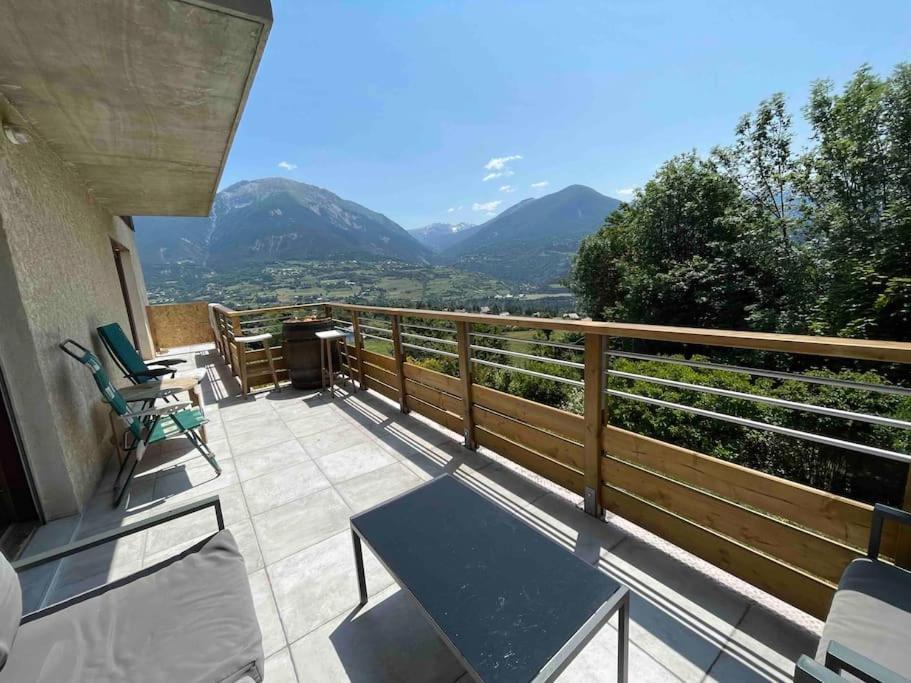 Gite Confort 15 Couchages, Vue Panoramique Montagne Hautes Alpes, Terrasses Эмбрён Экстерьер фото