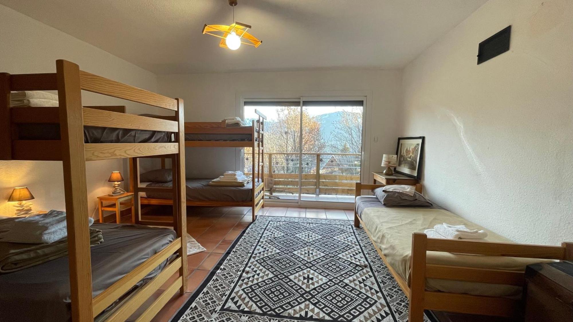 Gite Confort 15 Couchages, Vue Panoramique Montagne Hautes Alpes, Terrasses Эмбрён Экстерьер фото