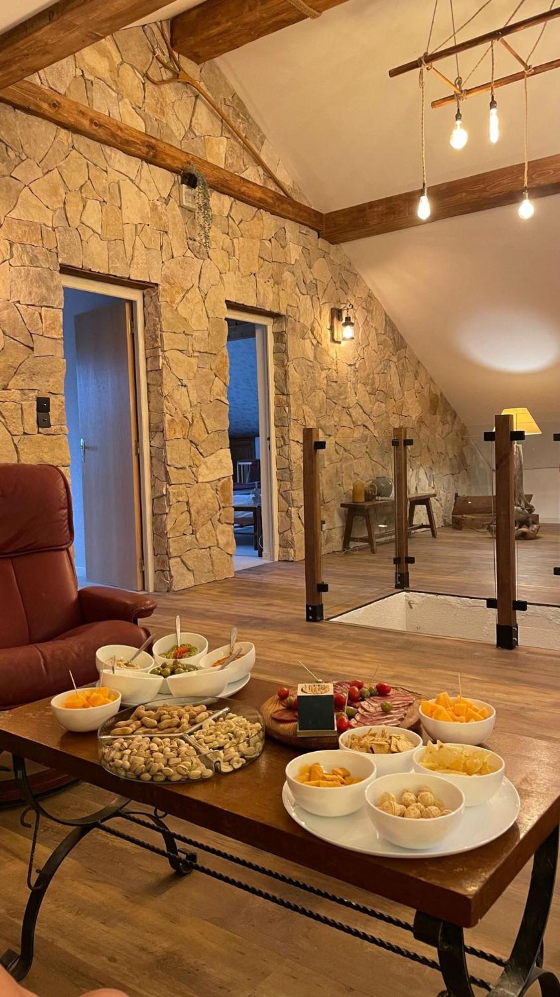 Gite Confort 15 Couchages, Vue Panoramique Montagne Hautes Alpes, Terrasses Эмбрён Экстерьер фото